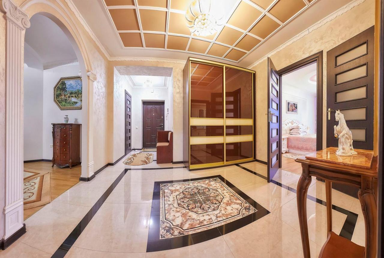 Luxury Apartments Truskavec' Esterno foto